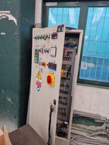 Pressa per stampaggio a caldo Farina GAS-650 - 650 ton (ID:76281) - Dabrox.com