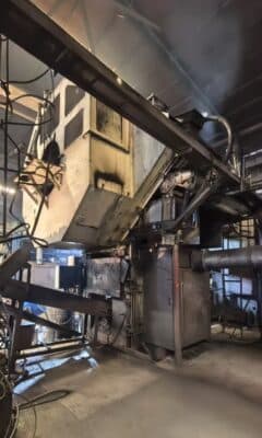 Pressa per stampaggio a caldo Sumitomo TFPW-1600 - 1600 ton (Foto 2)