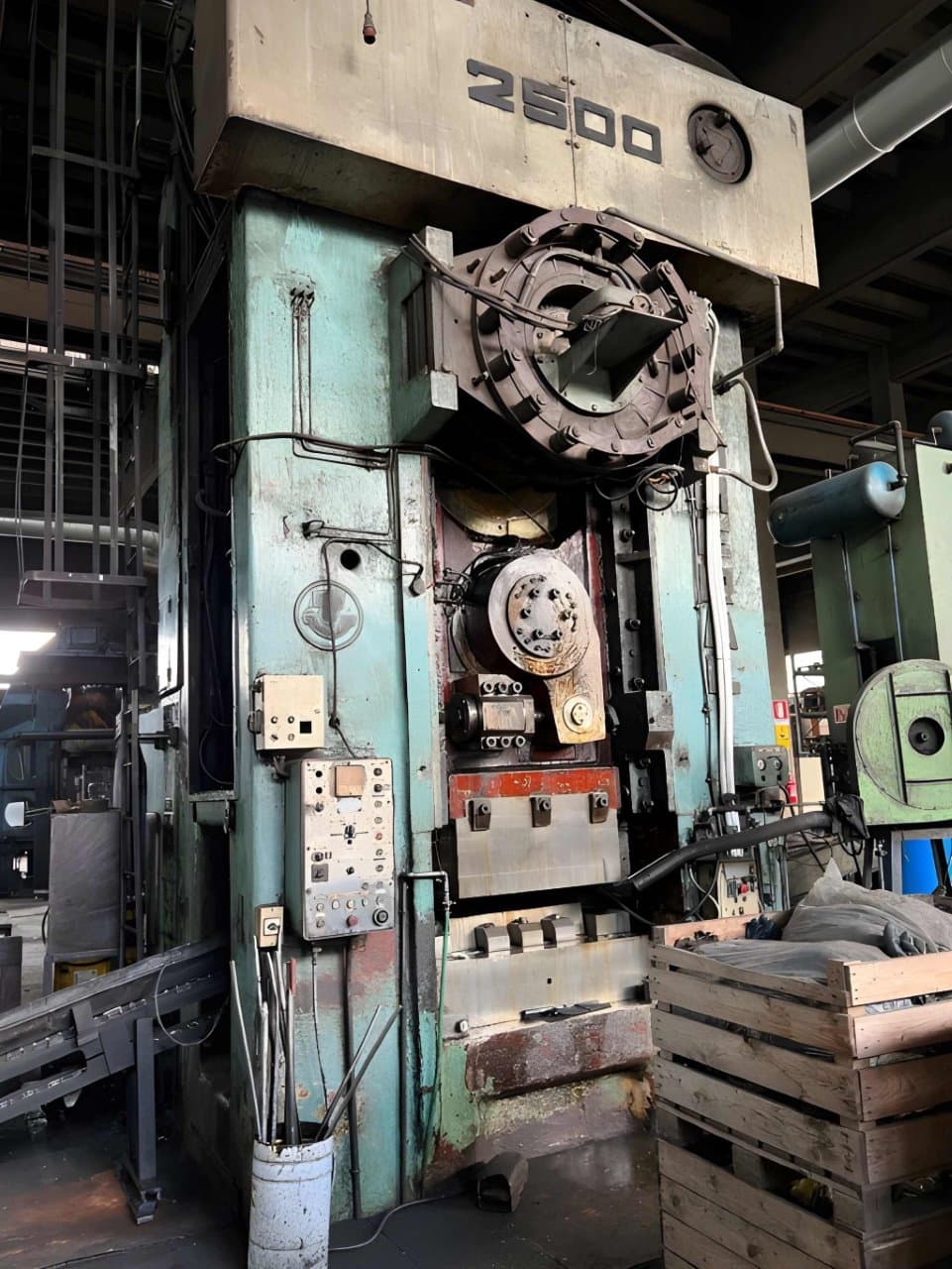 Pressa per stampaggio a caldo Smeral LZK 2500 - 2500 ton