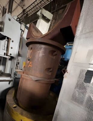 Pressa per stampaggio a caldo TMP Voronezh K8544 - 2500 ton (Foto 11)