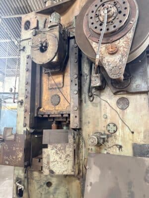Pressa per estrusione a freddo Barnaul KB0036 - 400 ton (Foto 2)