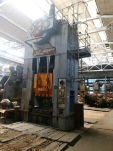 Pressa per stampaggio Ravne - 630 ton