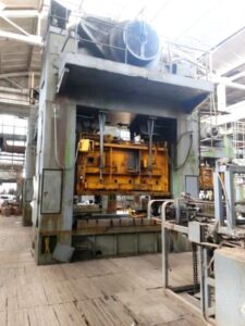 Pressa per stampaggio Ravne - 250 ton