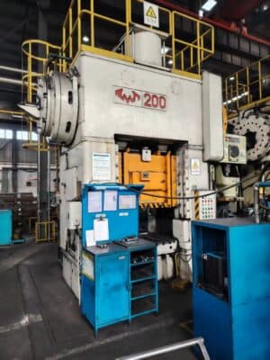 Pressa per sbavatura TMP Voronezh KA9033 - 200 ton (Foto 4)