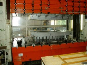 Pressa idraulica Muller ZE 630-32.3.1 - 630 ton (ID:75873) - Dabrox.com