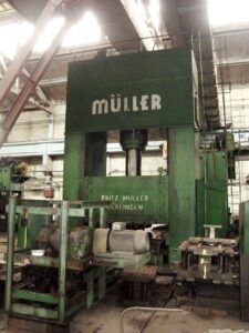 Pressa idraulica Muller ZE 600 - 600 ton (ID:75599) - Dabrox.com
