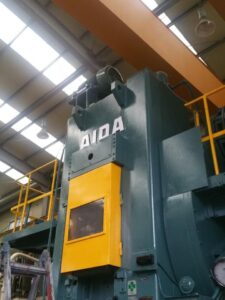 Pressa per stampaggio a freddo Aida - 630 ton
