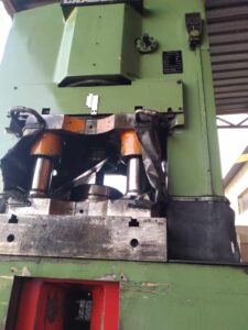 Pressa a ginocchiera Grabener GKN 1000s/11/31007 - 600 ton (ID:76291) - Dabrox.com