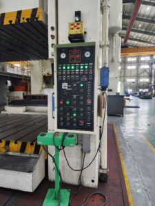 Pressa per stampaggio Erfurt PKZV I 1250 FS - 1250 ton (ID:76296) - Dabrox.com