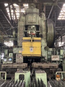 Pressa per stampaggio a caldo Komatsu CAH3000 - 3000 ton (ID:76016) - Dabrox.com
