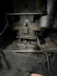 Pressa per stampaggio a caldo National Maxipres 1600 - 1600 ton (ID:76027) - Dabrox.com