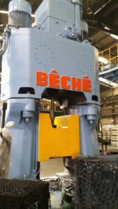 Martello idraulico per forgiatura Beche - 80 kj