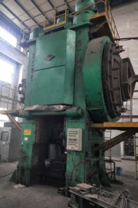 Pressa per stampaggio a caldo TMP Voronezh K8544 - 2500 ton (ID:76301) - Dabrox.com