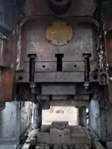 Pressa per stampaggio a caldo TMP Voronezh K8544 - 2500 ton (ID:76301) - Dabrox.com