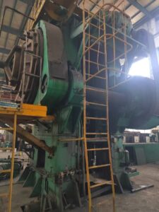 Pressa per stampaggio a caldo TMP Voronezh K8544 - 2500 ton (ID:76301) - Dabrox.com
