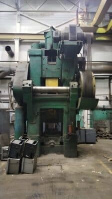 Pressa per stampaggio a caldo TMP Voronezh K864 - 1600 ton (Foto 3)