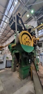 Pressa per stampaggio a caldo TMP Voronezh K864 - 1600 ton (Foto 1)