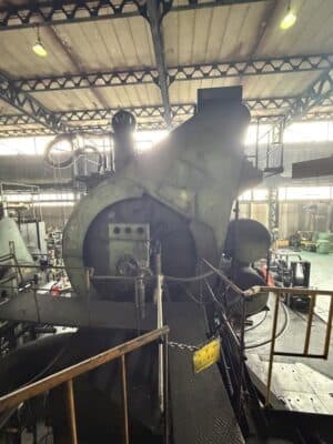 Pressa per stampaggio a caldo Sumitomo FP1600 - 1600 ton (Foto 6)