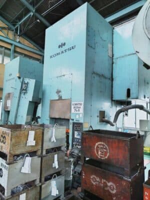 Pressa per fucinatura a freddo Komatsu L1C 800 - 800 ton (Foto 1)