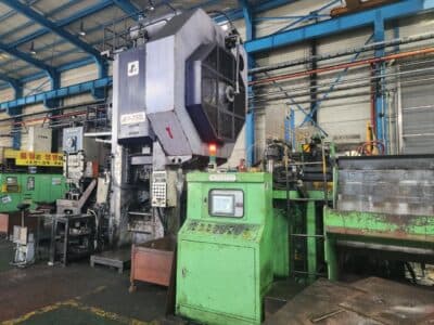 Pressa per stampaggio a caldo Jaewoo JFP 750 - 750 ton (Foto 3)