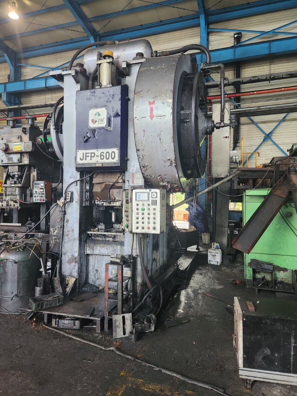 Pressa per stampaggio a caldo Jaewoo JFP 600 - 600 ton