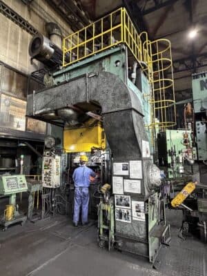 Pressa per stampaggio a caldo Smeral LMZ 1600 - 1600 ton (Foto 1)