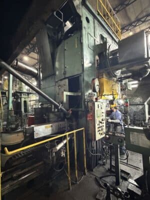 Pressa per stampaggio a caldo Smeral LMZ 1600 - 1600 ton (Foto 3)