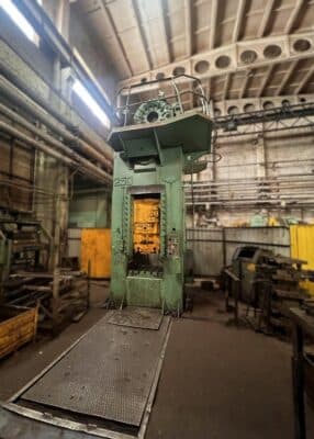 Pressa per sbavatura TMP Voronezh KA2534 - 250 ton (Foto 1)