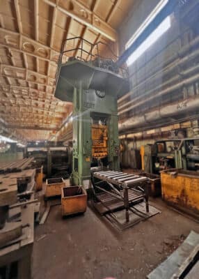 Pressa per sbavatura TMP Voronezh KB2536 - 400 ton (Foto 3)