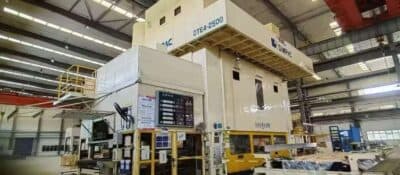 Pressa per stampaggio Simpac DTE4 2500 - 2500 ton (Foto 2)