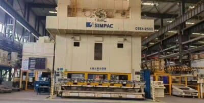 Pressa per stampaggio Simpac DTE4 2500 - 2500 ton (Foto 6)