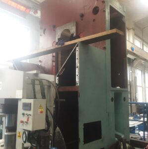 Pressa per stampaggio a caldo Smeral LZK 1000 - 1000 ton (ID:75953) - Dabrox.com