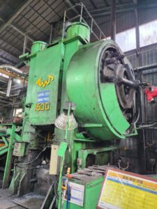 Pressa per stampaggio a caldo TMP Voronezh KB8042 - 1600 ton (ID:S89615) - Dabrox.com