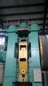 Pressa per stampaggio a caldo TMP Voronezh KB8042 - 1600 ton (ID:S89623) - Dabrox.com