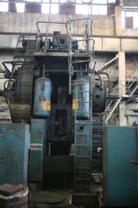 Pressa per stampaggio a caldo TMP Voronezh AKKB8040 - 1000 ton (ID:S84865) - Dabrox.com