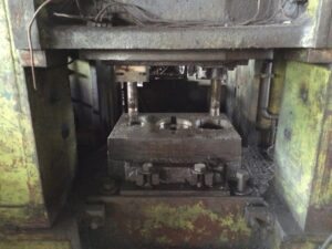 Pressa per stampaggio a caldo TMP Voronezh K04.196.840 - 1000 ton (ID:75625) - Dabrox.com