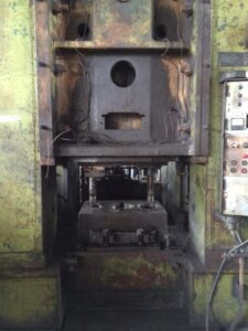 Pressa per stampaggio a caldo TMP Voronezh K04.196.840 - 1000 ton (ID:75625) - Dabrox.com
