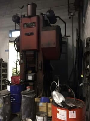 Pressa per stampaggio a caldo Farina GAS 400 - 400 ton (Foto 2)