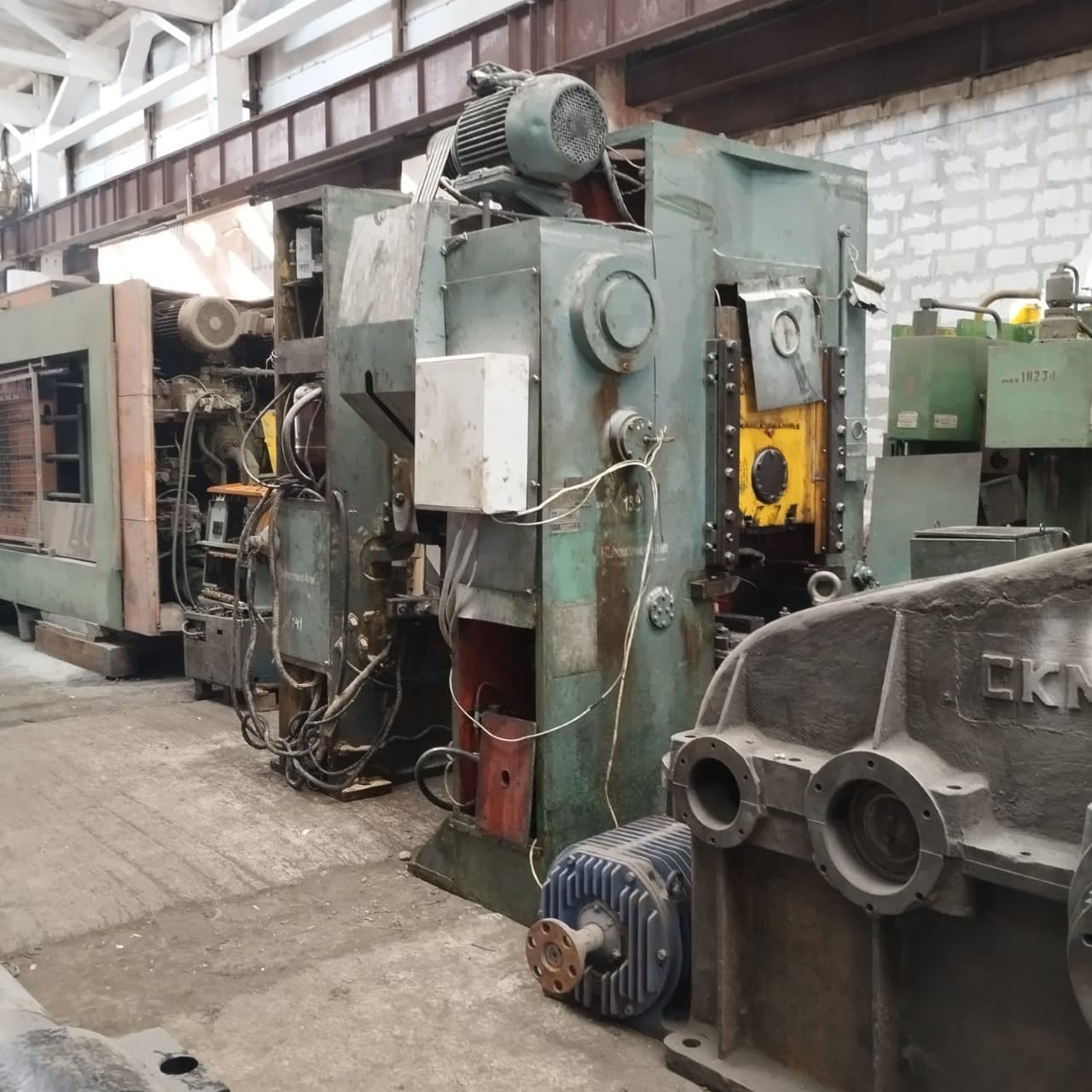 Pressa a ginocchiera Barnaul KB8336 - 400 ton