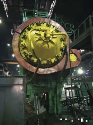 Pressa per stampaggio a caldo NKMZ Kramatorsk 6300 - 6300 ton (Foto 3)