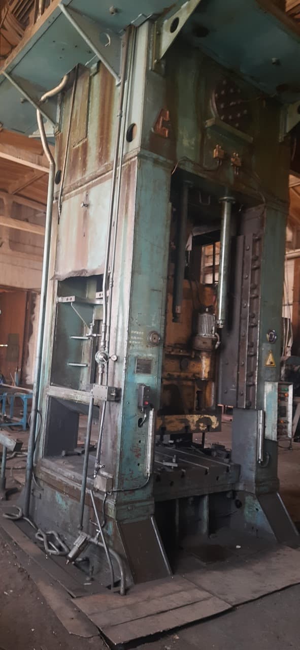 Pressa per sbavatura TMP Voronezh K2538 - 630 ton