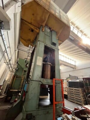 Pressa per sbavatura TMP Voronezh KB2536 - 400 ton (Foto 1)