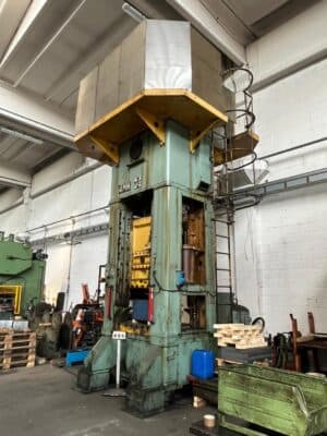 Pressa per sbavatura TMP Voronezh KB2536 - 400 ton (Foto 4)