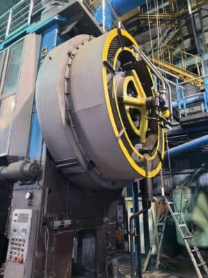 Pressa per stampaggio a caldo TMP Voronezh K8544 - 2500 ton (Foto 6)