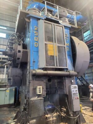 Pressa per stampaggio a caldo TMP Voronezh K8544 - 2500 ton ID: 76406