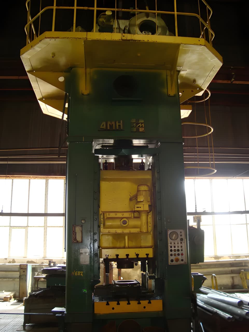 Pressa per sbavatura Kuzlitmash KB9536 - 400 ton 
