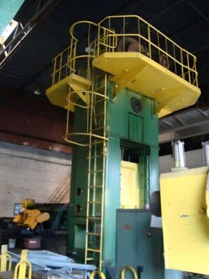 Pressa per sbavatura Kuzlitmash KB9536 - 400 ton (Foto 2)