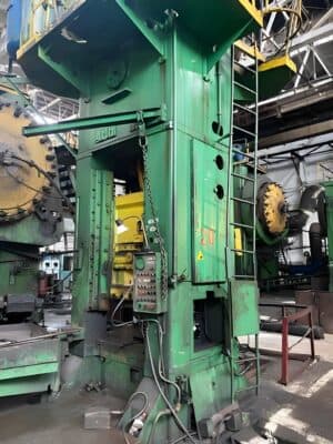 Pressa per sbavatura Kuzlitmash KD9536 - 400 ton  (Foto 3)