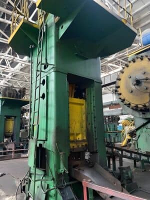 Pressa per sbavatura Kuzlitmash KD9536 - 400 ton  (Foto 1)