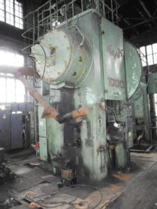 Pressa per stampaggio a caldo TMP Voronezh K04.019.840 - 1000 ton (ID:75890) - Dabrox.com